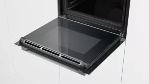 Vestavná pečicí trouba Bosch HBG635BS1 60×60 cm Nerez