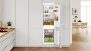 Vestavná lednice s mrazákem dole Bosch KIN86NSF0