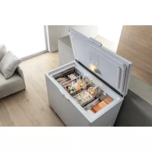 Volně stojící truhlicová mraznička Whirlpool: bílá barva – WHE39352 FO