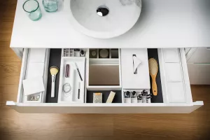 GOLLINUCCI Koupelnový organizér s příslušenstvím 270mm bílá // Gollinucci